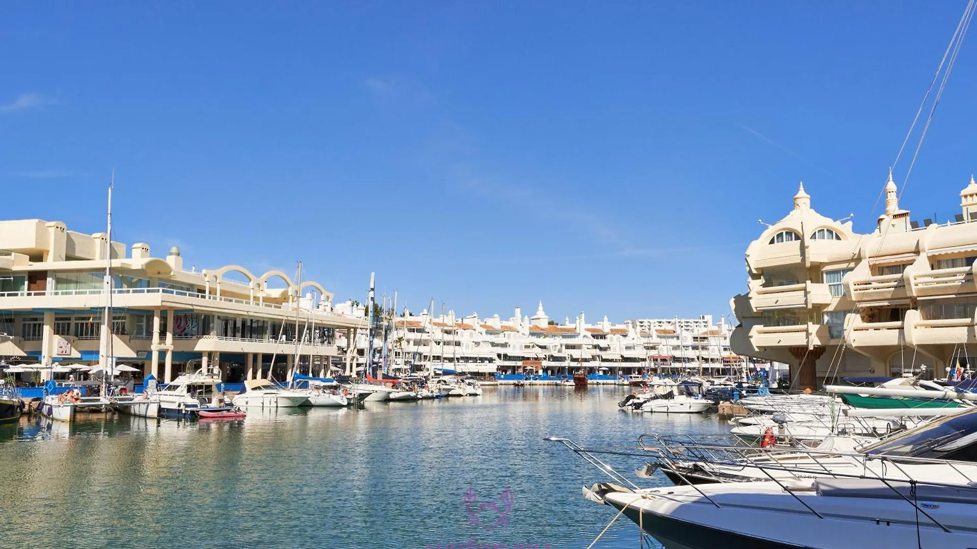 Weforyou Isla De Poniente 2 Bedrooms And Parking Benalmádena 0*,  España